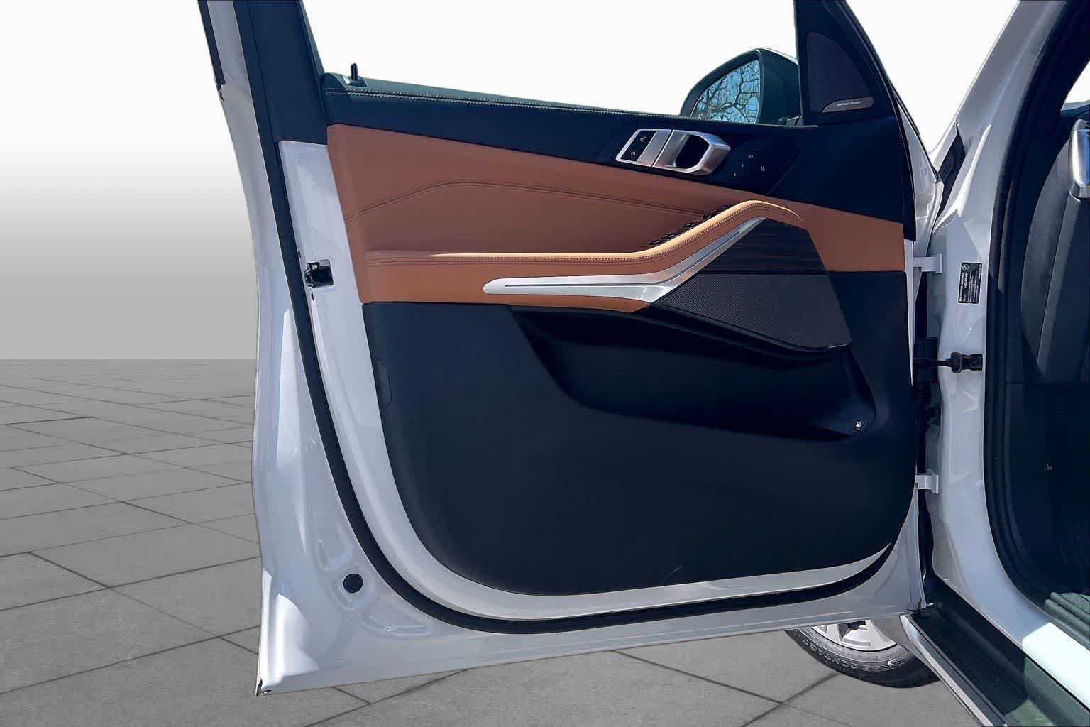 New 2026 BMW X5 xDrive50e AWD/4WD image 10