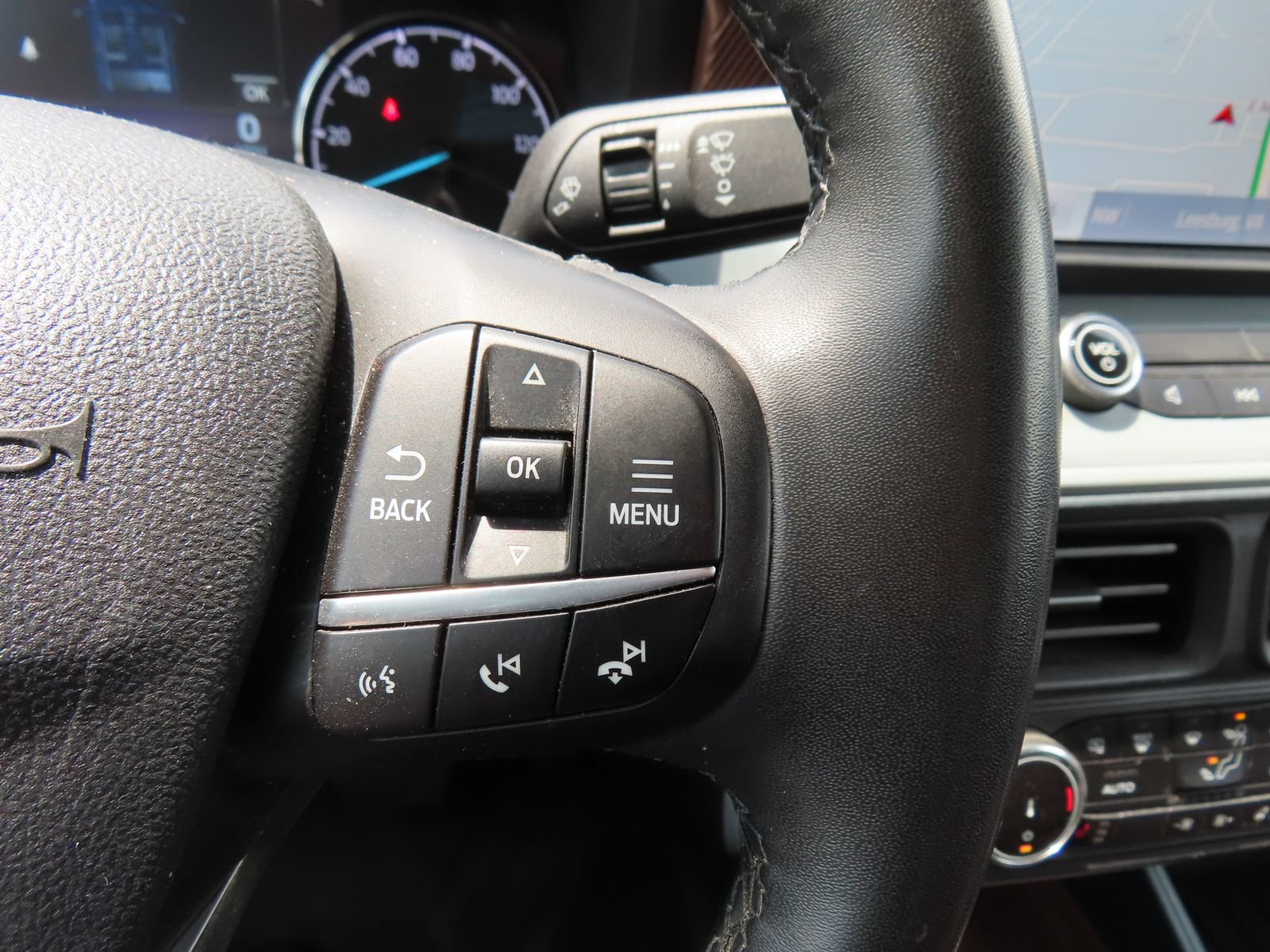 Used 2023 Ford Maverick Lariat w/ Lariat Luxury Package AWD/4WD image 23