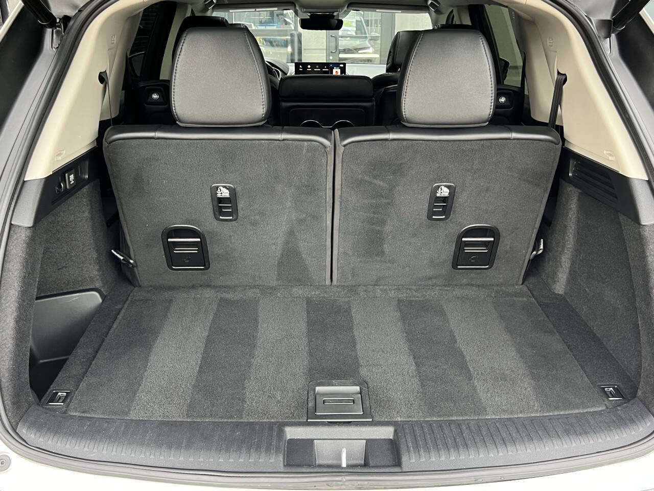 Used 2022 Acura MDX SH-AWD image 35