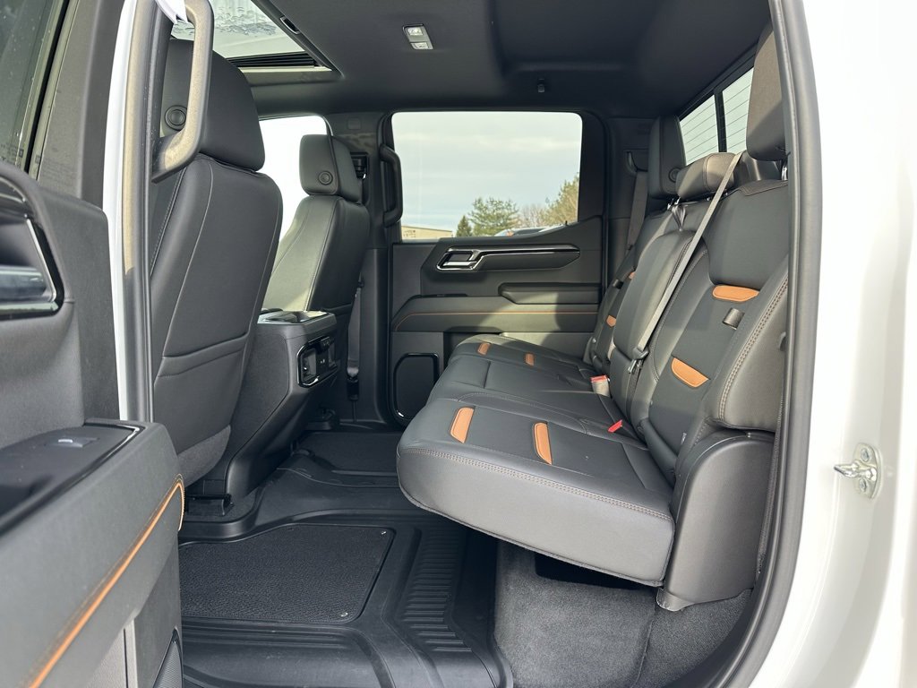 Used 2025 GMC Sierra 1500 AT4 w/ AT4 Premium Package image 12
