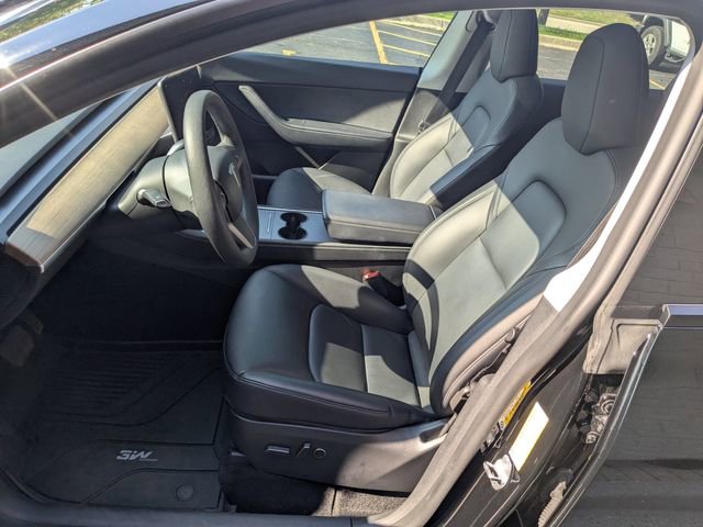 Used 2022 Tesla Model Y Long Range image 5