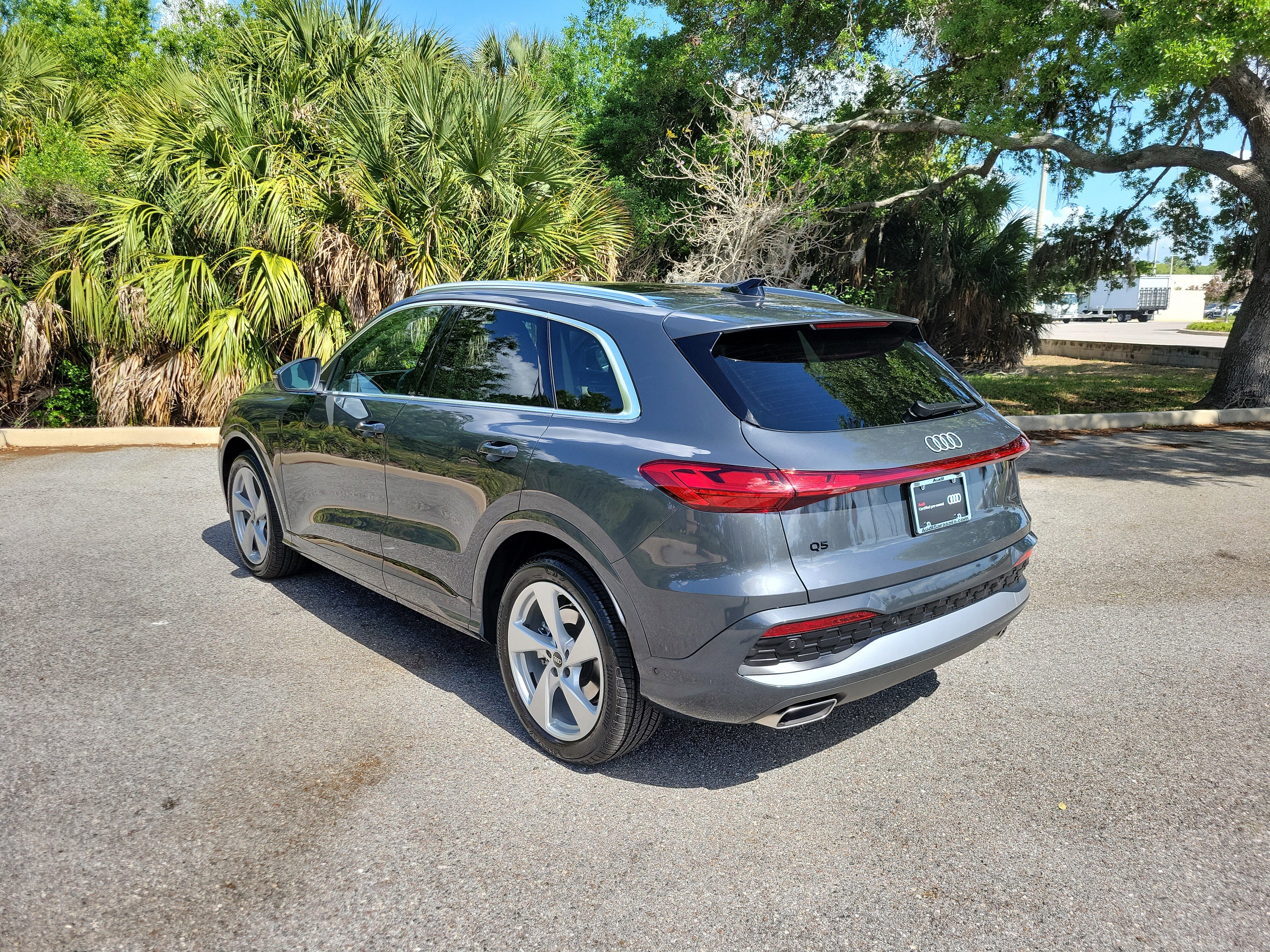 Certified 2025 Audi Q5 Prestige AWD/4WD image 6