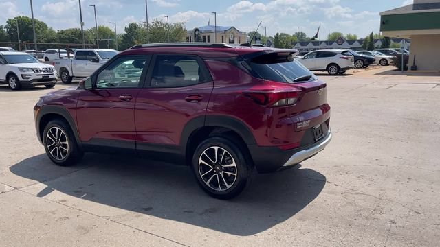 Used 2025 Chevrolet TrailBlazer LT AWD/4WD image 6