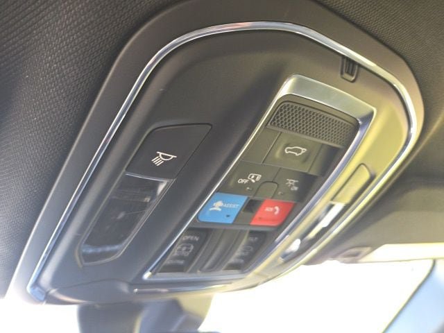 Used 2024 Jeep Grand Cherokee Altitude AWD/4WD image 15