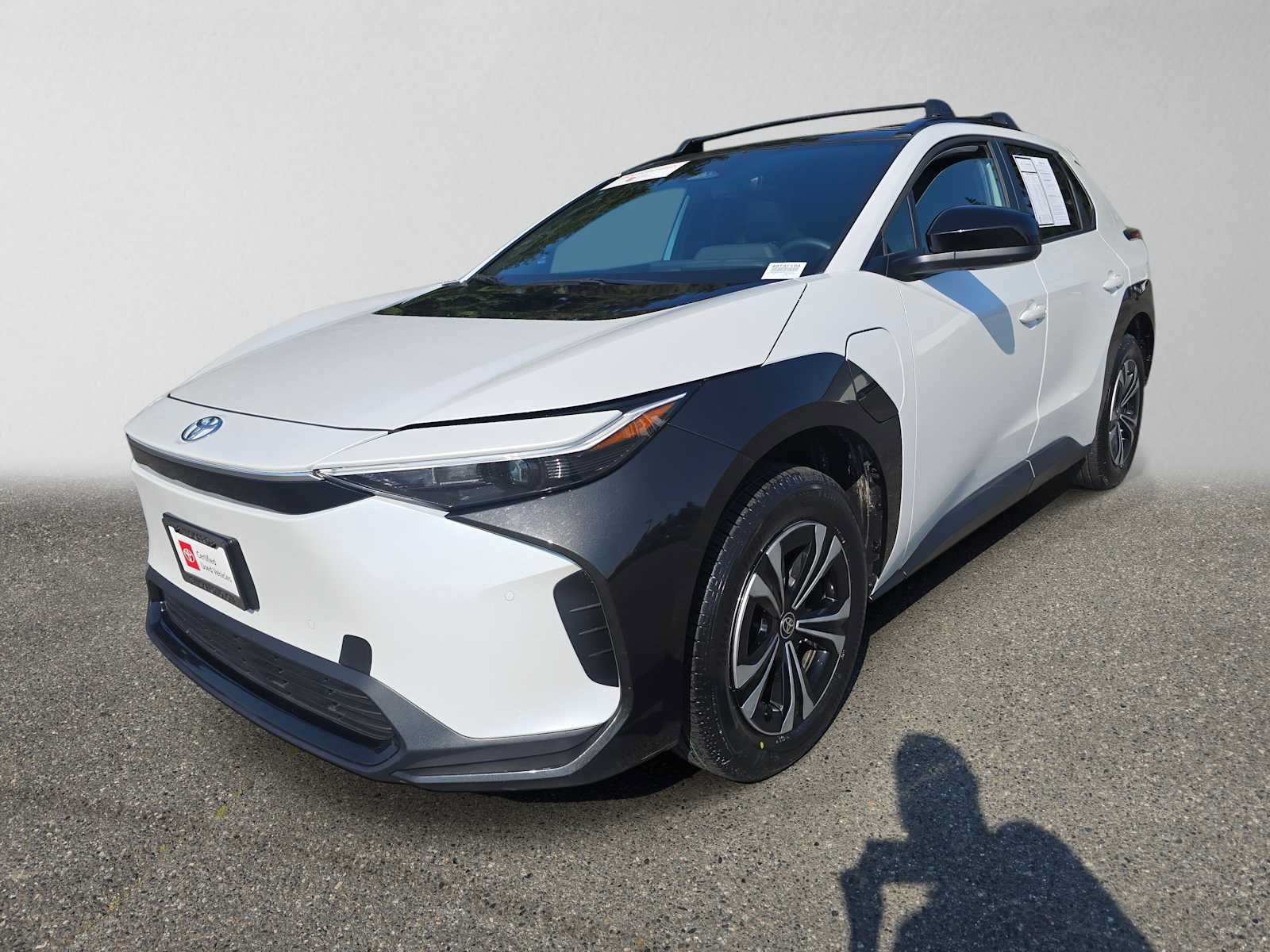 Used 2025 Toyota bZ4X FWD image 7