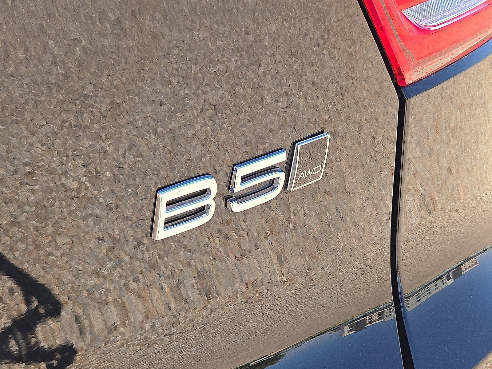 Certified 2026 Volvo XC40 B5 Plus AWD/4WD image 12