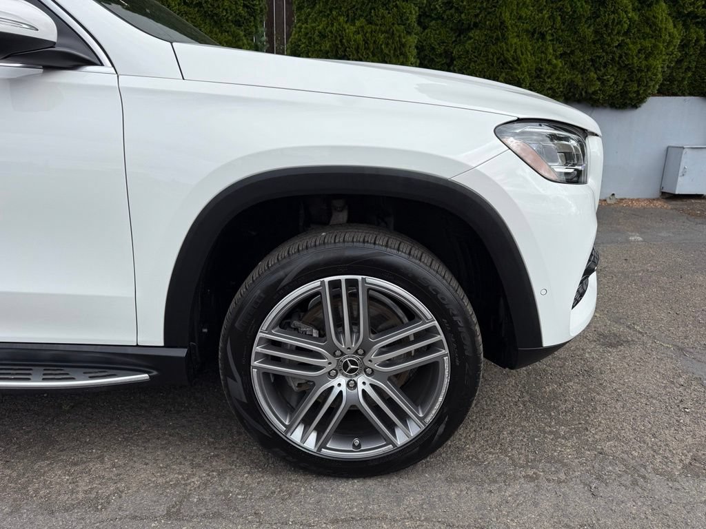 Used 2022 Mercedes-Benz GLS 450 4MATIC image 13