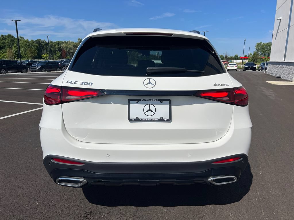 Used 2025 Mercedes-Benz GLC 300 4MATIC w/ AMG Line image 6
