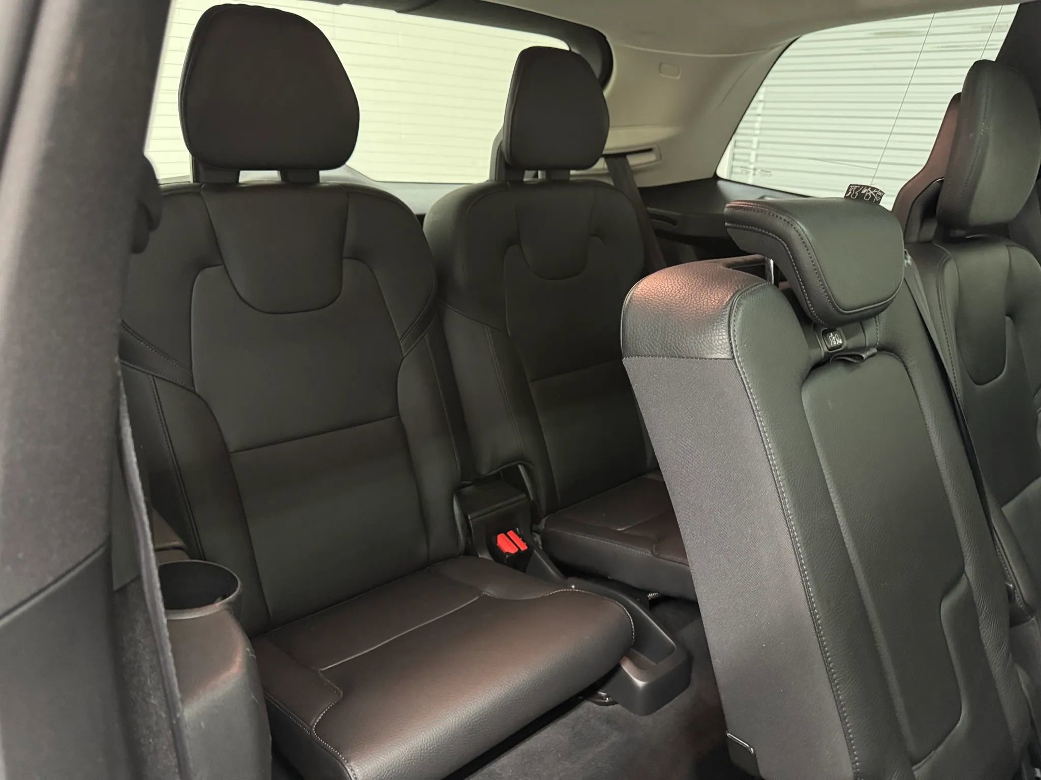 Used 2019 Volvo XC90 T6 Momentum w/ Advanced Package image 17