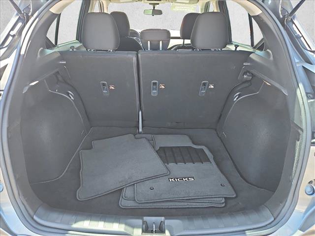 Used 2022 Nissan Kicks S FWD image 6