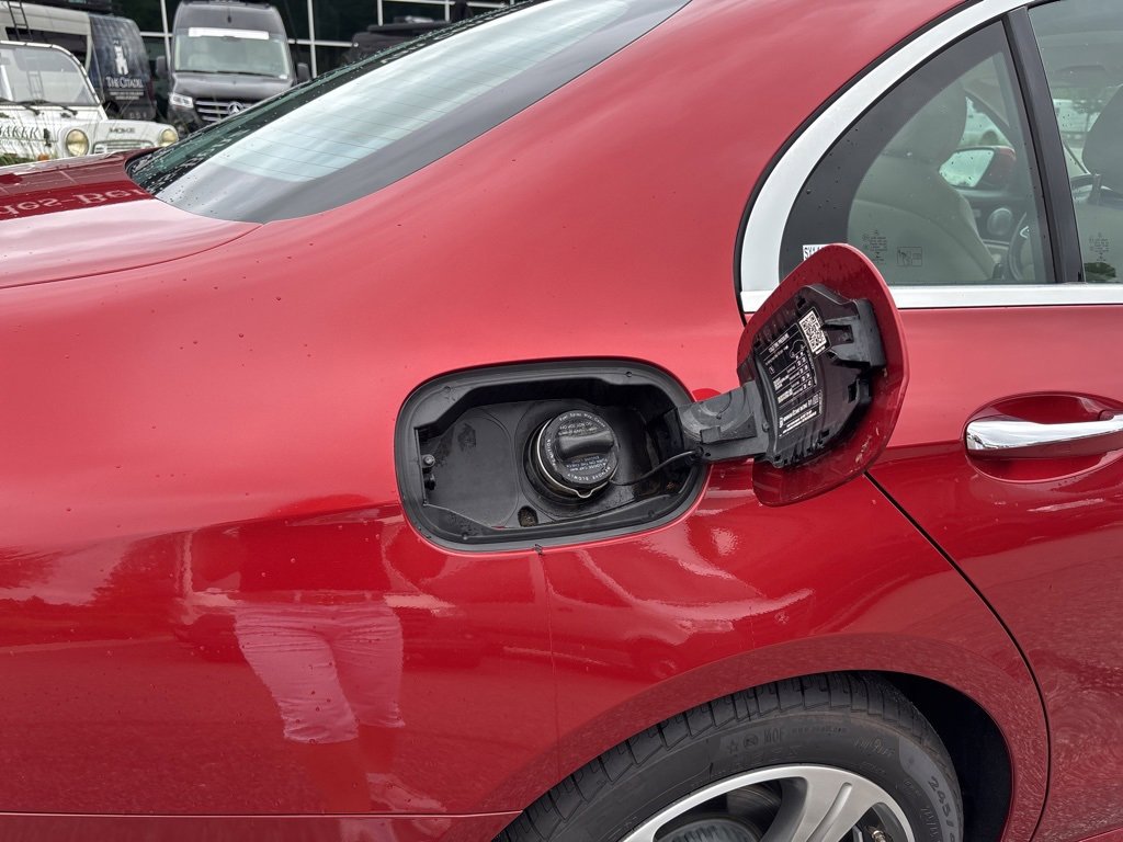 Used 2020 Mercedes-Benz E 350 Sedan image 9