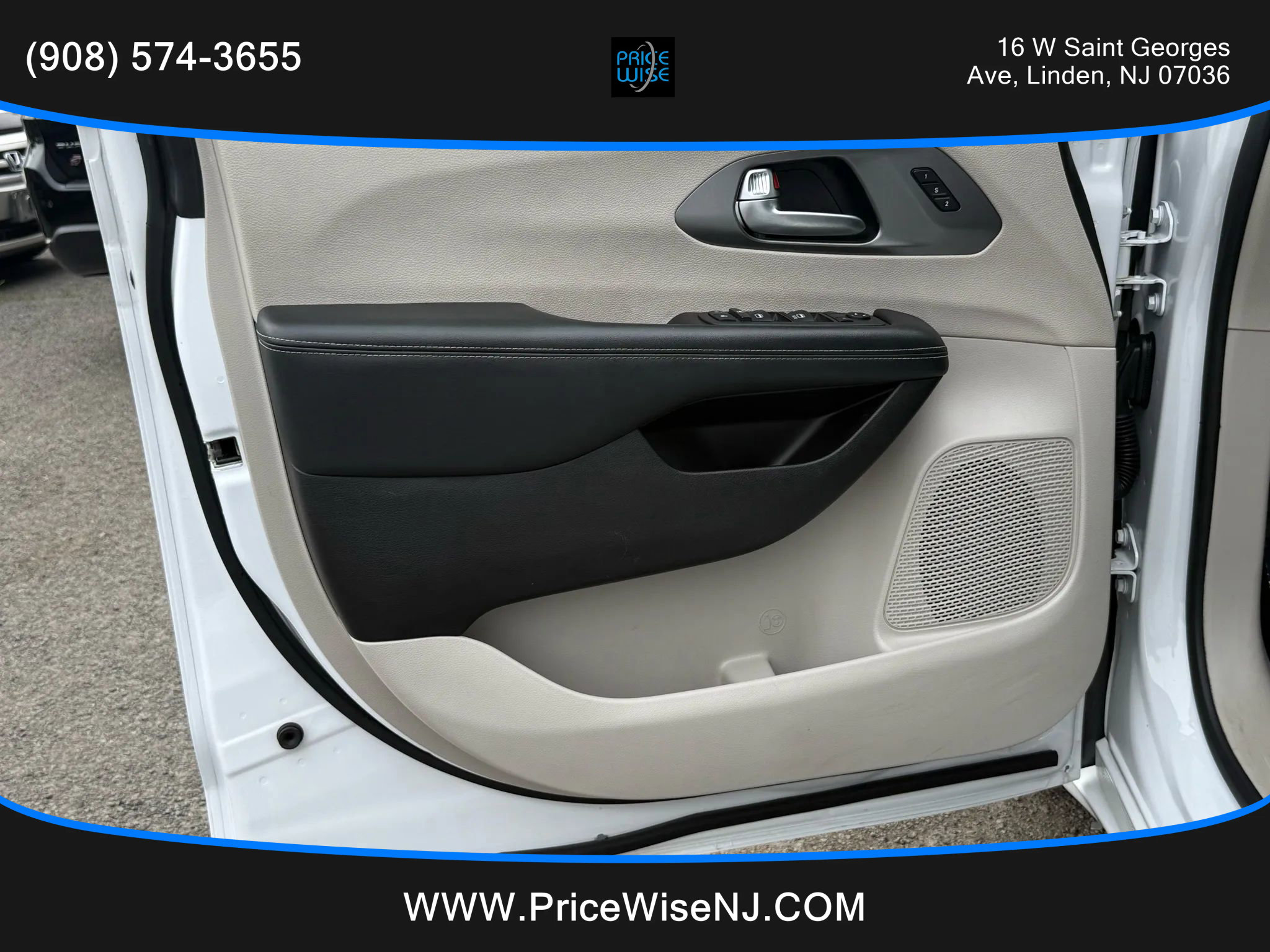 Used 2022 Chrysler Pacifica Touring-L image 7