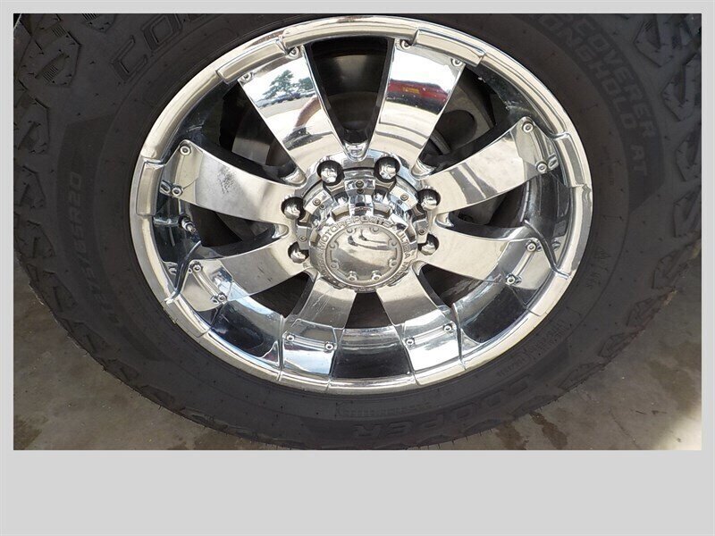 Used 2011 Chevrolet Silverado 2500 LT AWD/4WD image 8