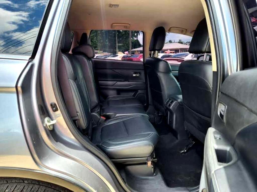 Used 2020 Mitsubishi Outlander SE image 15