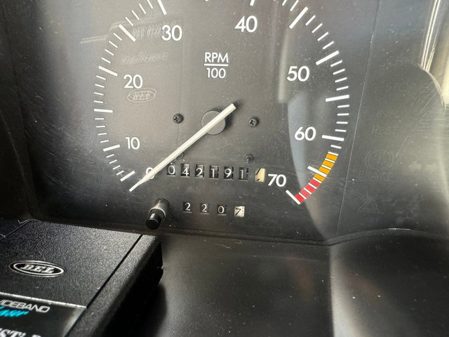 Used 1993 Cadillac Allante image 11