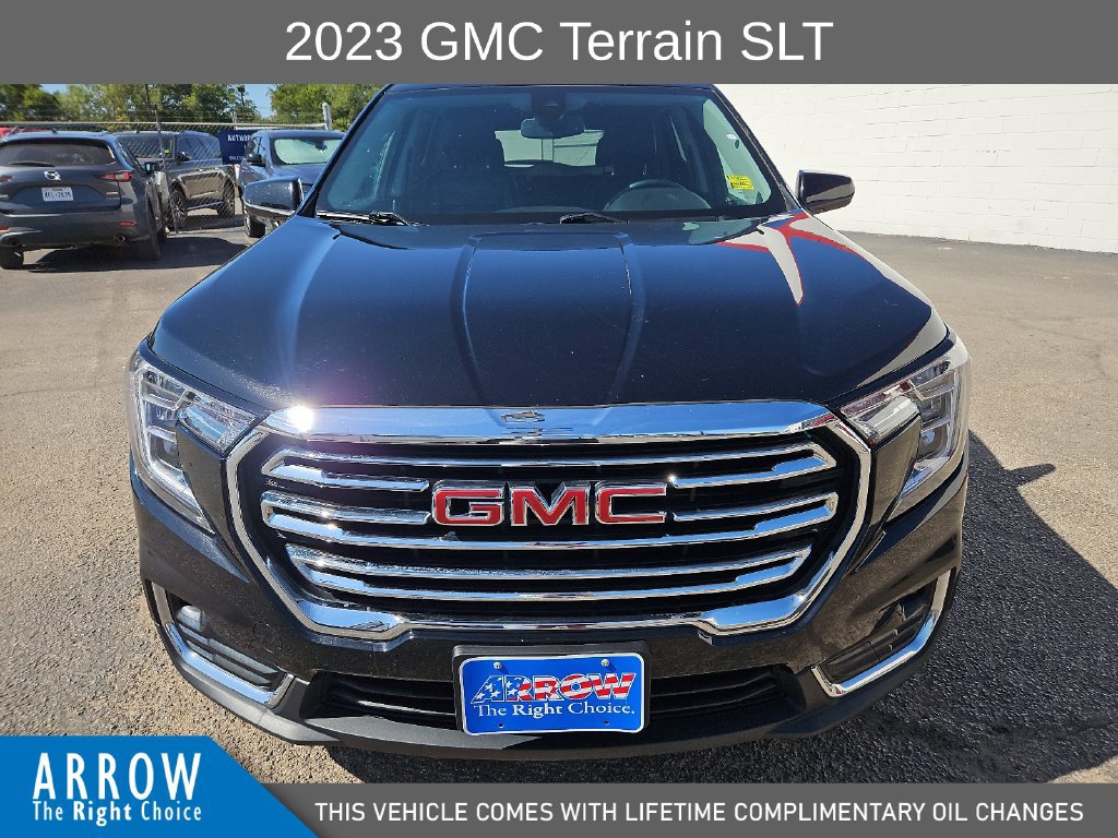 Used 2023 GMC Terrain SLT FWD image 3