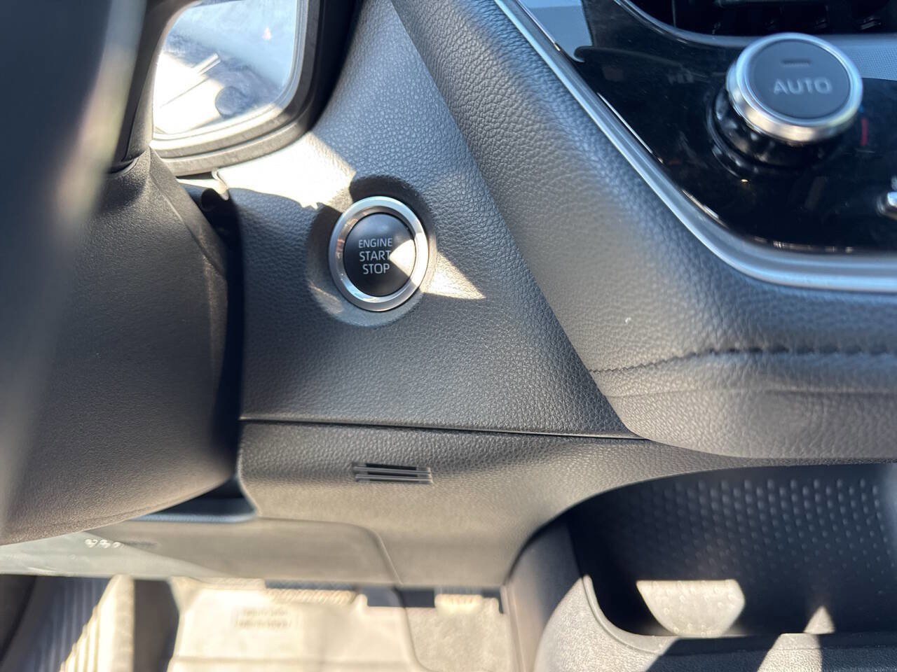 Used 2024 Toyota Corolla SE image 21