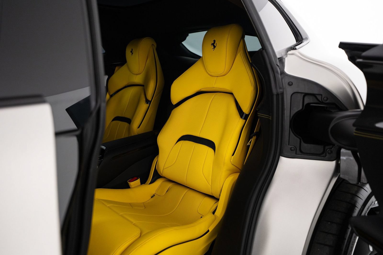 Used 2026 Ferrari Purosangue AWD/4WD image 64