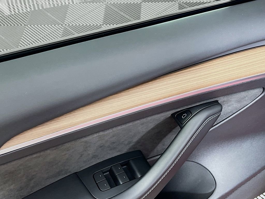 Used 2023 Tesla Model 3 Performance image 15
