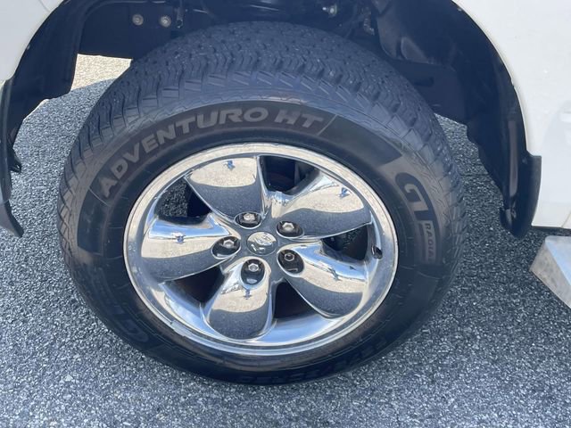 Used 2019 RAM 1500 Classic SLT AWD/4WD image 11