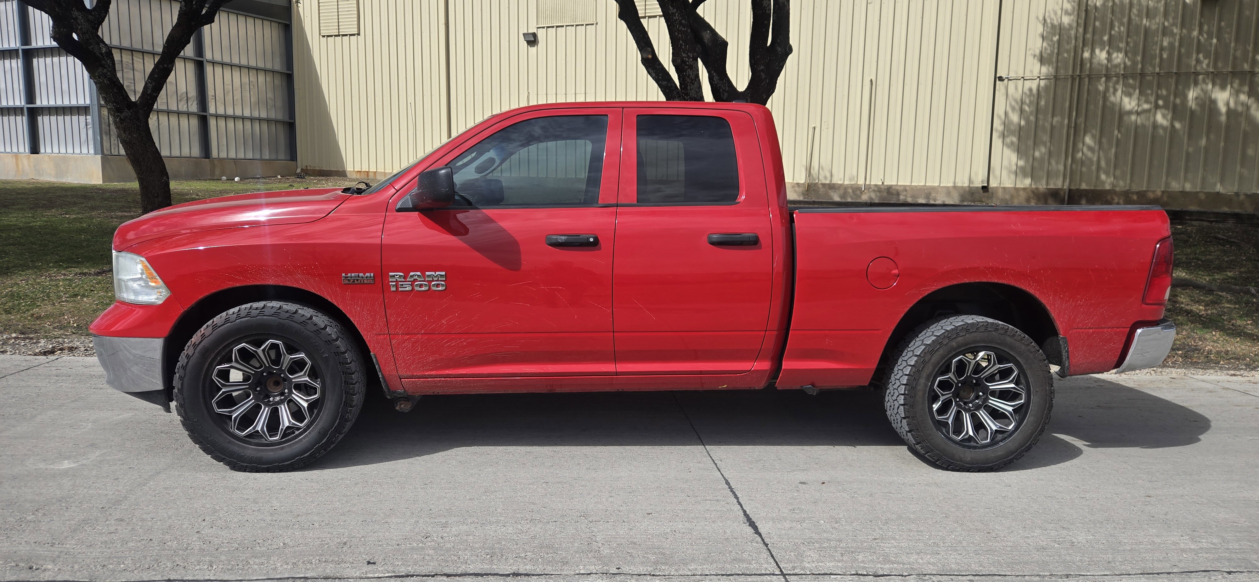 Used 2015 RAM 1500 Tradesman w/ Popular Equipment Group RWD image 4