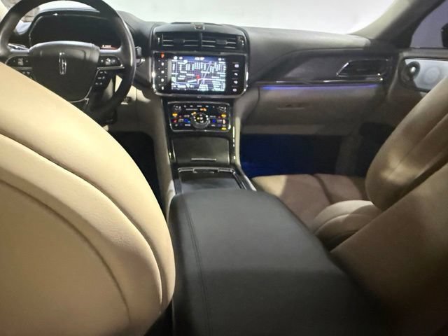 Used 2020 Lincoln Continental Reserve w/ Luxury Package AWD/4WD image 28