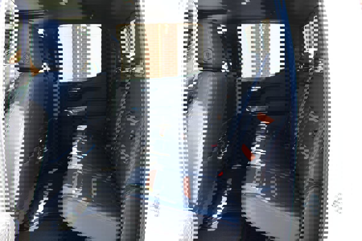 Used 2021 GMC Sierra 1500 AT4 w/ AT4 Preferred Package image 13