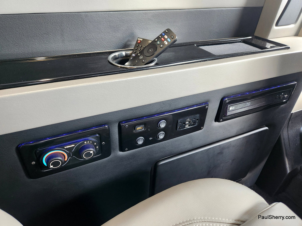 Used 2022 RAM ProMaster 3500 w/ RV Ready Prep Package FWD image 37
