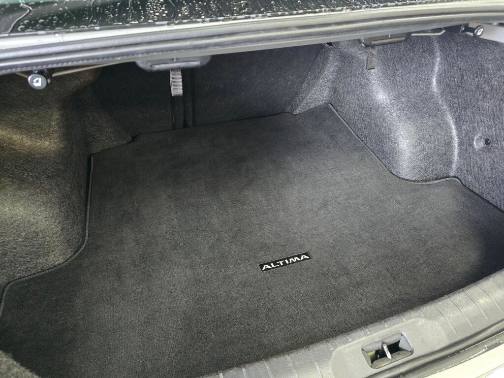 Used 2023 Nissan Altima 2.5 SV FWD image 15