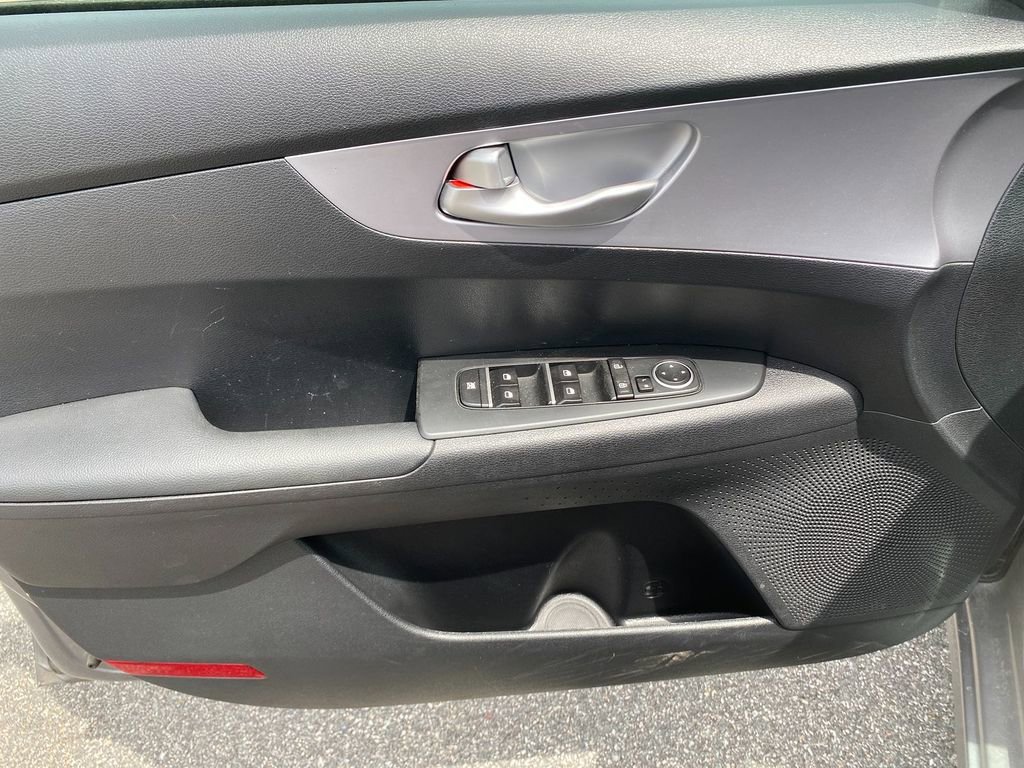 Used 2024 Kia Forte LXS image 11