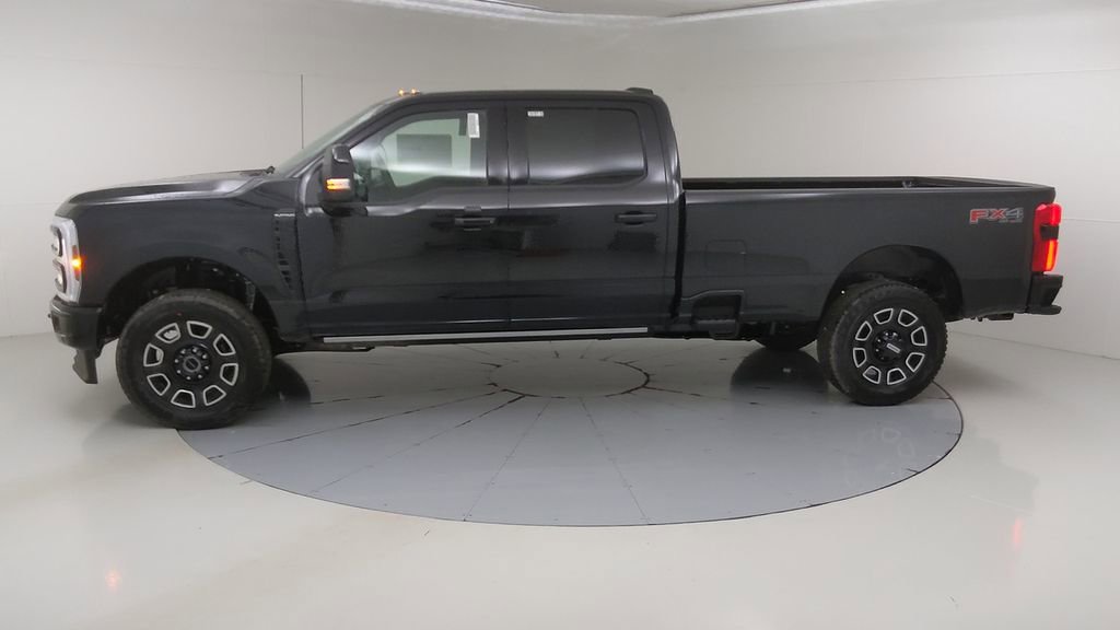 New 2025 Ford F350 Platinum w/ FX4 Off-Road Package image 19