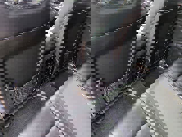 Used 2018 Jeep Grand Cherokee Limited image 18