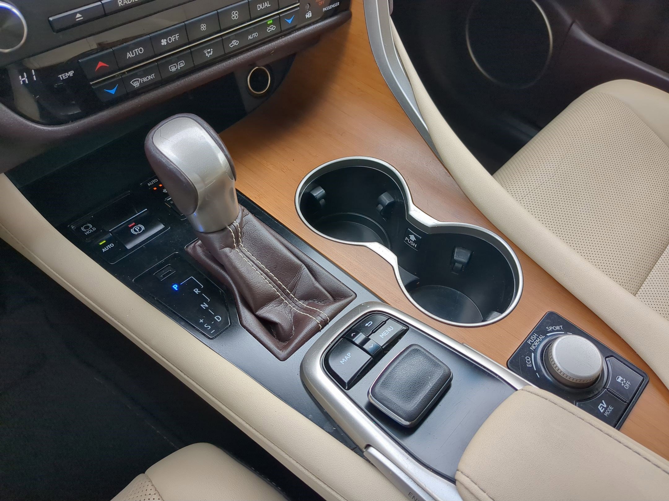 Used 2019 Lexus RX 450h AWD w/ Navigation Package image 26