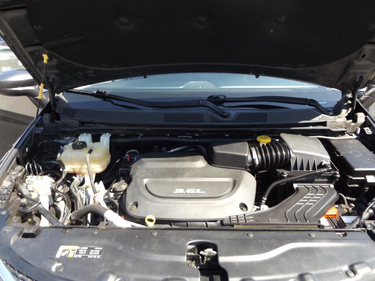 Used 2017 Chrysler Pacifica Touring-L image 27