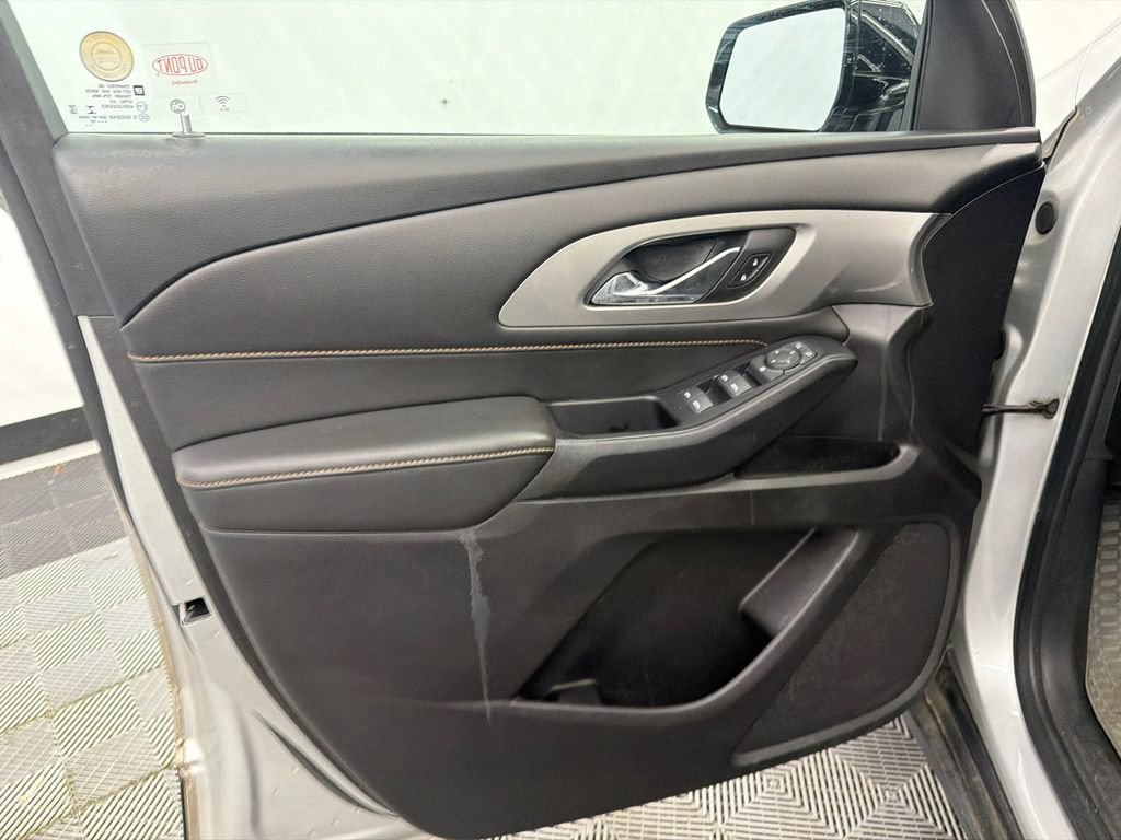 Used 2019 Chevrolet Traverse LS image 11