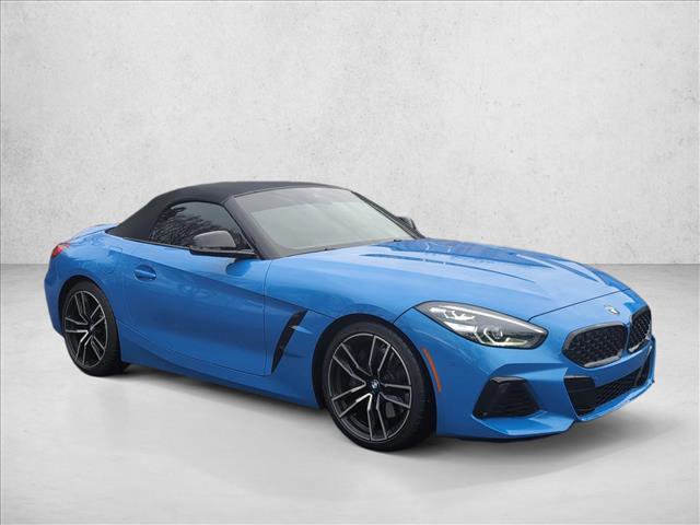 Used 2022 BMW Z4 M40i w/ Premium Package image 4