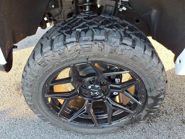 New 2025 GMC Sierra 1500 SLT w/ SLT Premium Plus Package image 13