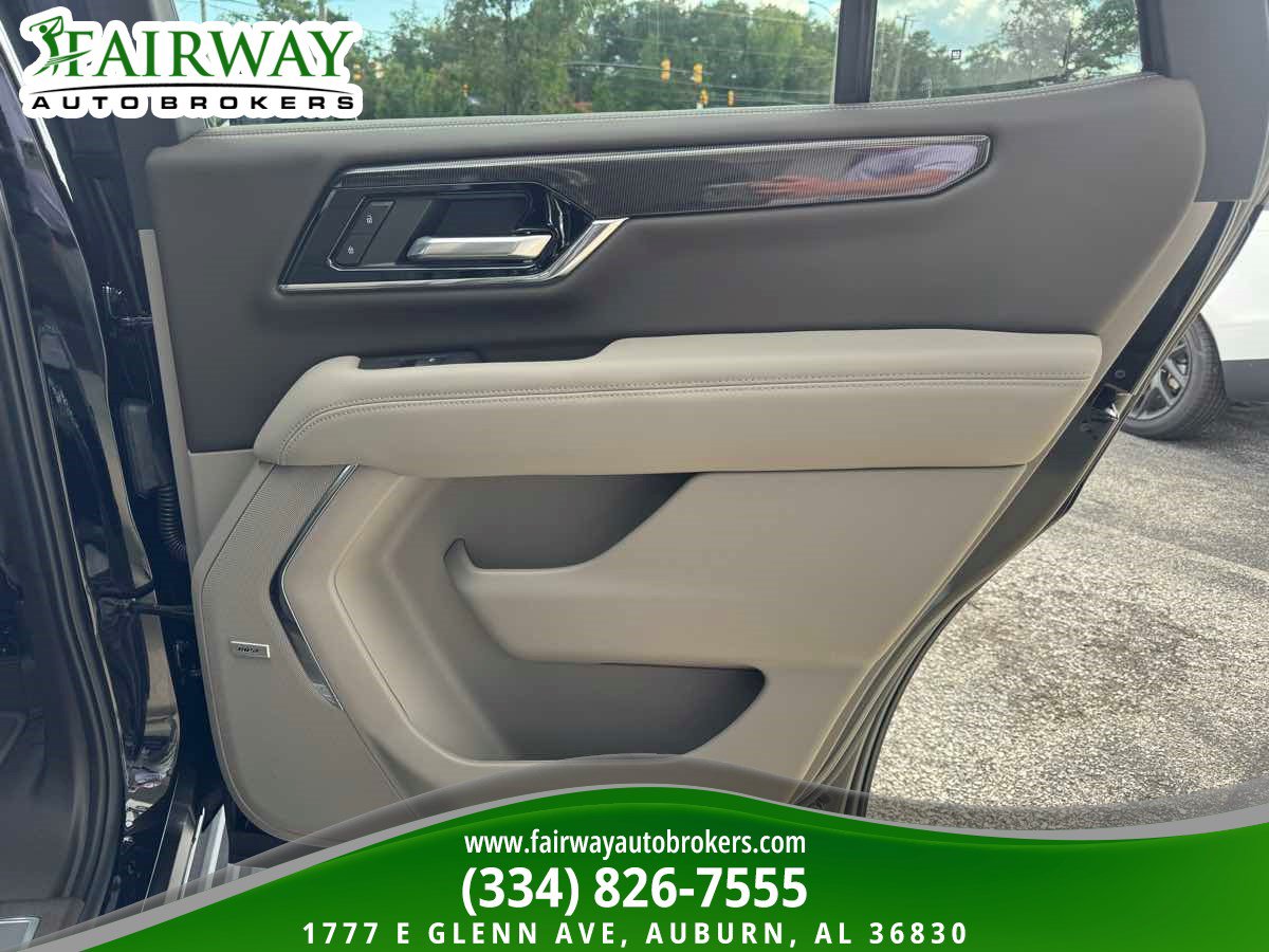Used 2026 GMC Yukon Elevation w/ Elevation Premium Package AWD/4WD image 35