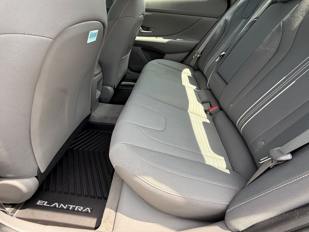 Used 2024 Hyundai Elantra SEL w/ Convenience Package FWD image 13