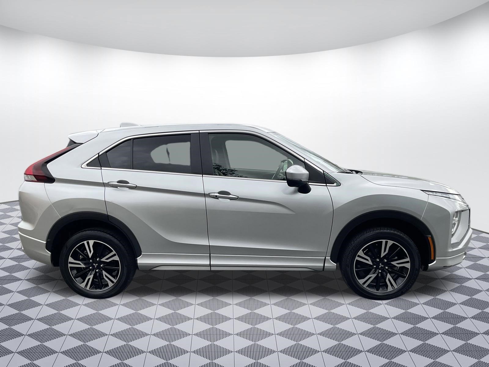 Used 2024 Mitsubishi Eclipse Cross SEL image 2