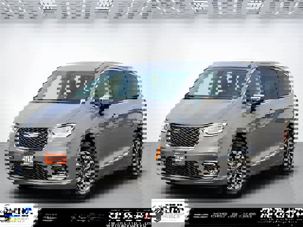 New 2023 Chrysler Pacifica Limited