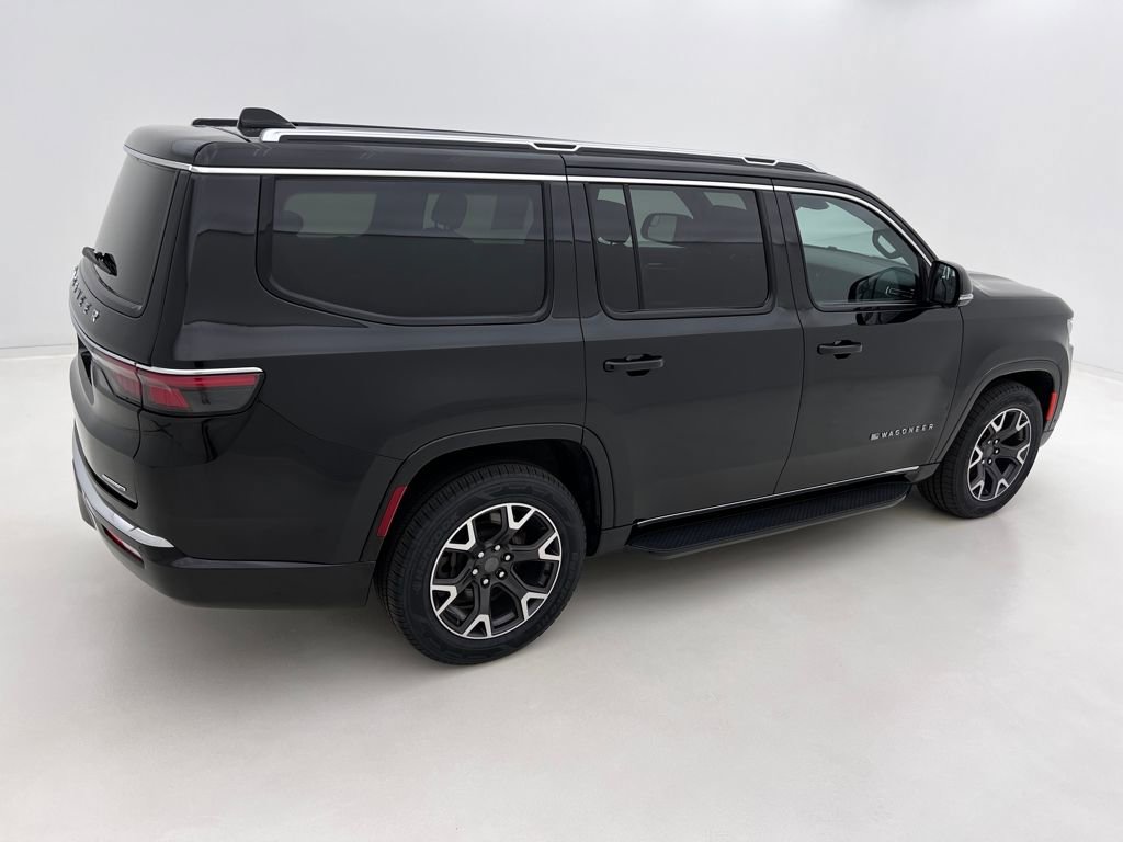 Used 2023 Jeep Wagoneer Series III w/ Preferred Equipment Group image 8