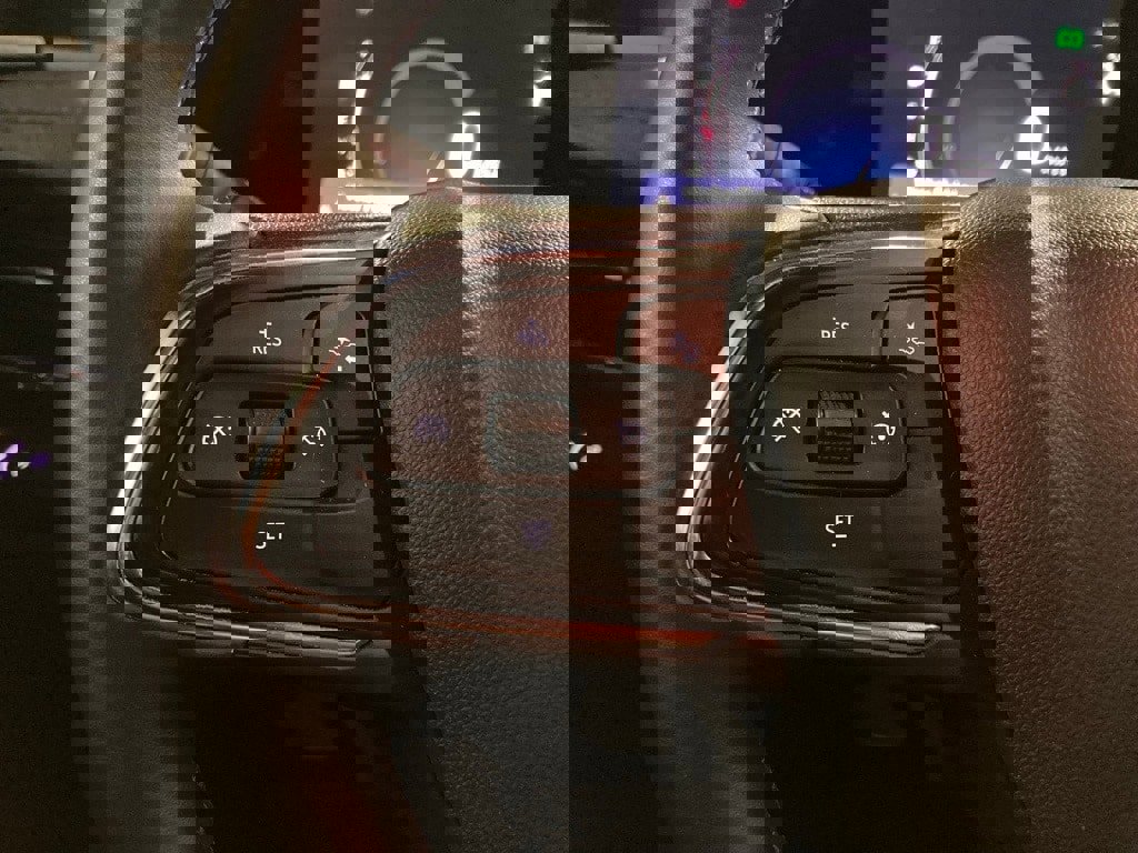 Used 2025 Buick Envista Sport Touring image 15