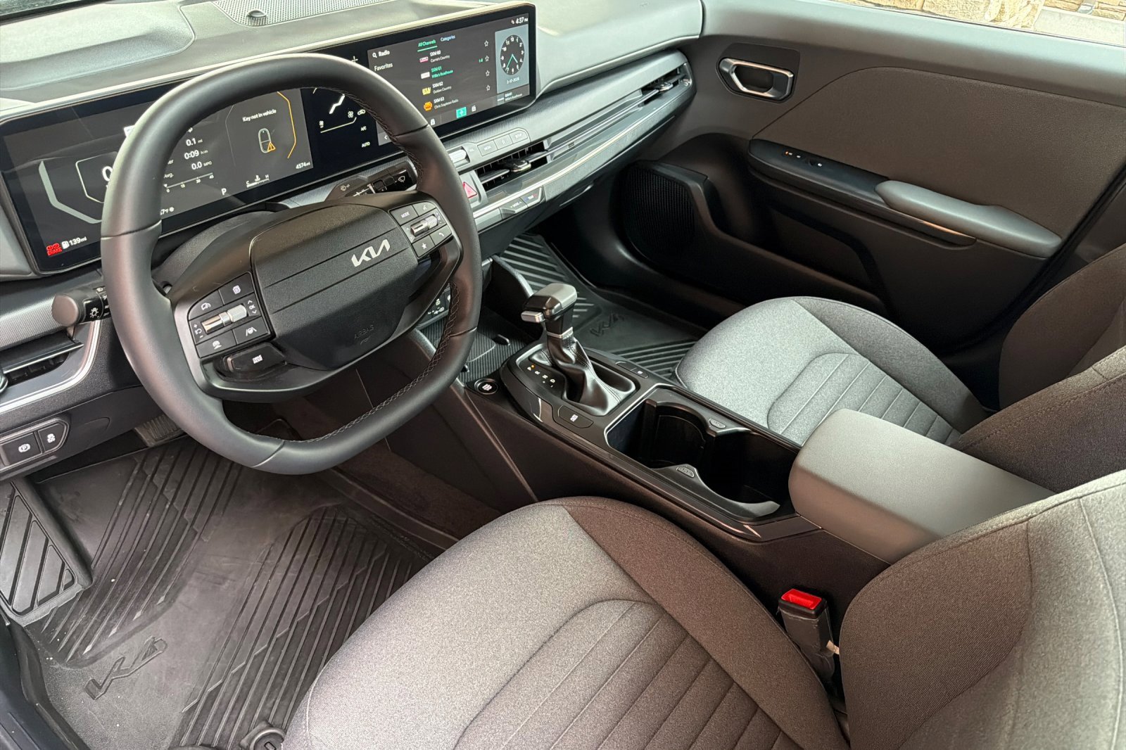 Certified 2025 Kia K4 EX image 10