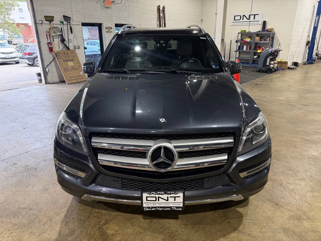Used 2015 Mercedes-Benz GL 450 4MATIC image 2