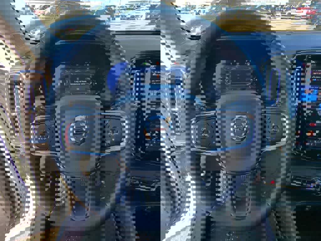 Used 2026 Volvo XC40 B5 Plus w/ Protection Package Premier image 21