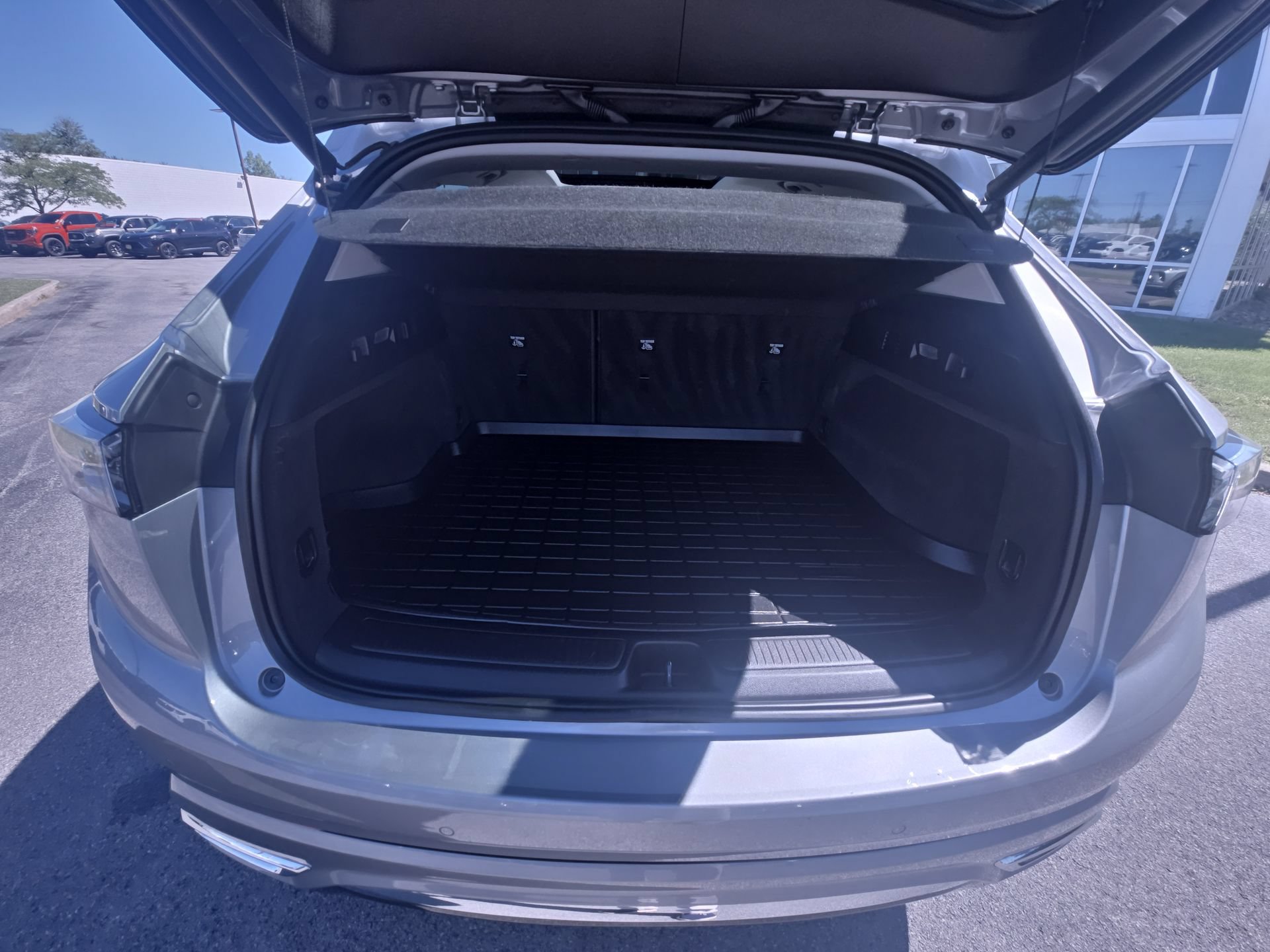 Used 2024 Buick Envision Avenir AWD/4WD image 27