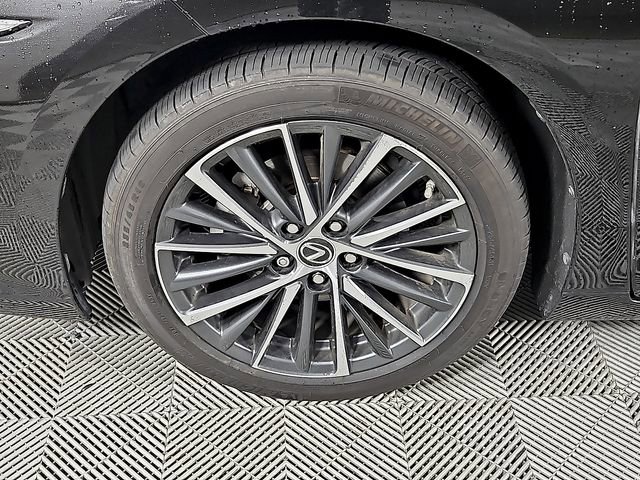 Used 2022 Lexus ES 300h 300h w/ Premium Package image 9