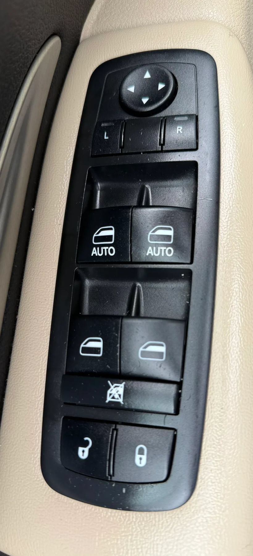 Used 2017 Dodge Durango SXT w/ Quick Order Package 23B AWD/4WD image 22