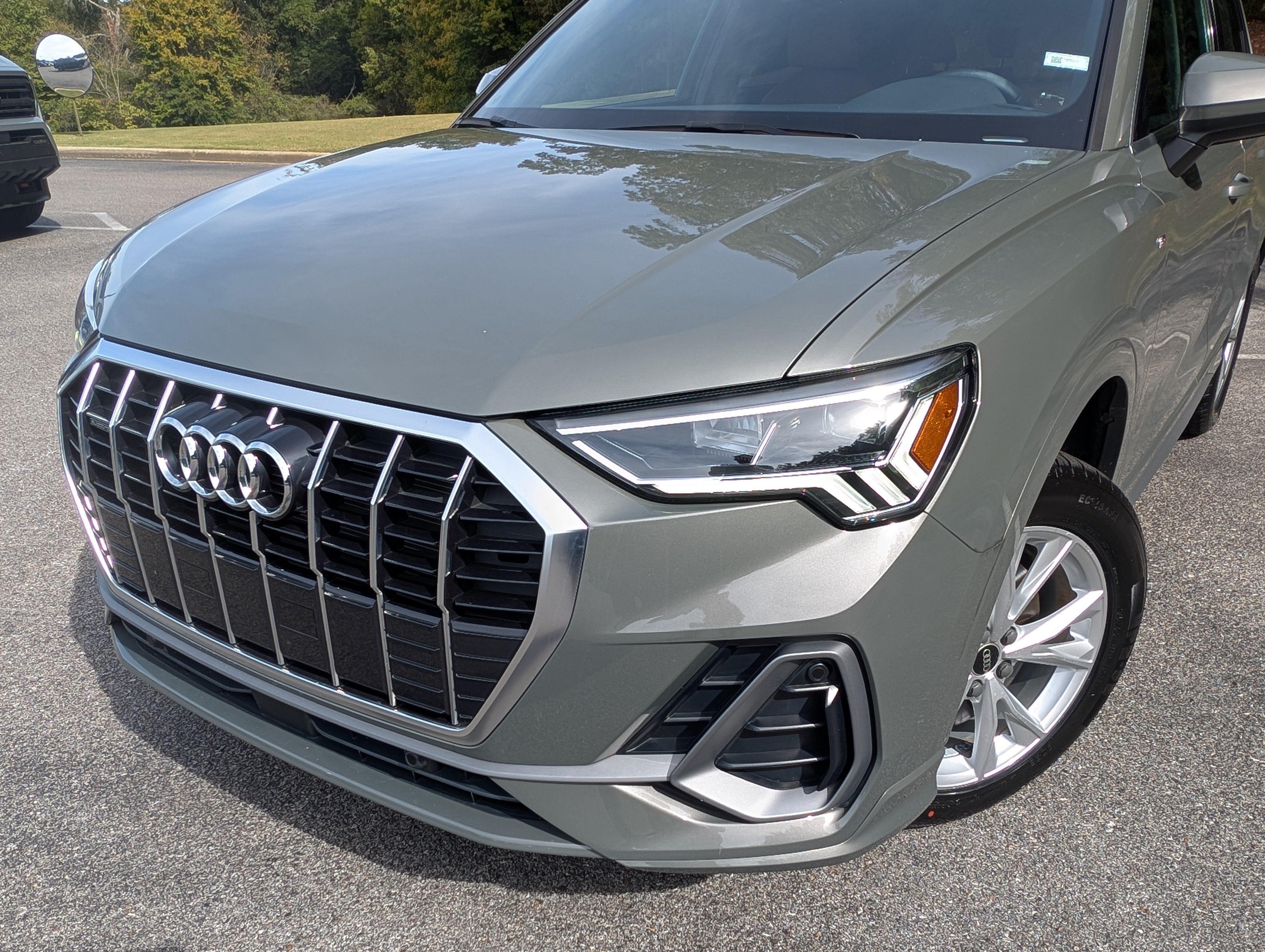 Used 2024 Audi Q3 2.0T Premium AWD/4WD image 13